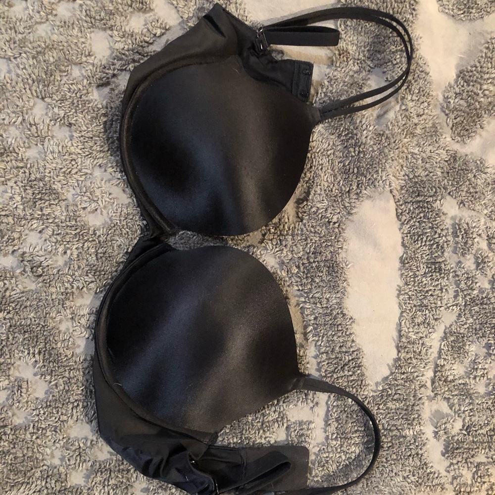 Victoria’s Secret very sexy push-up bra 32DD